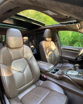 Porsche Cayenne cena 199999 przebieg: 72000, rok produkcji 2015 z Poznań małe 211